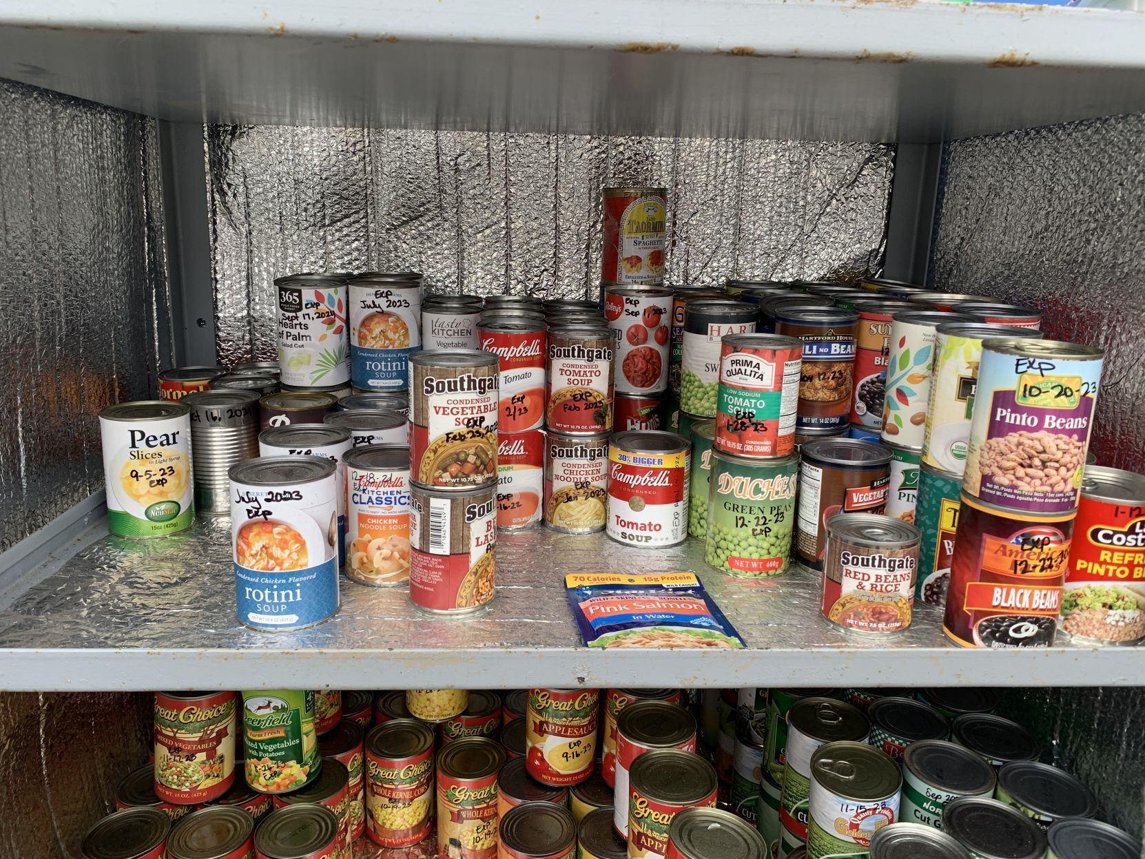 AmCan free food pantry